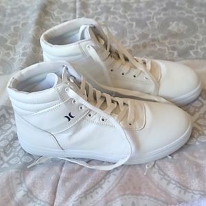 Tennis shoes for women